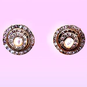 Miriam Haskell Signed Pearl and Rhinestone Screwback Earrings. Vintage.